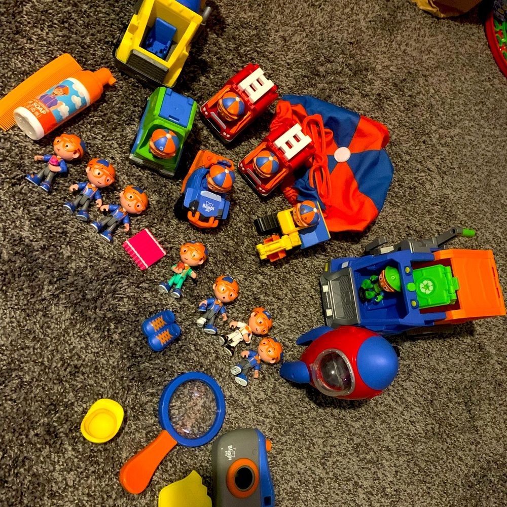 15 Blippi toys !